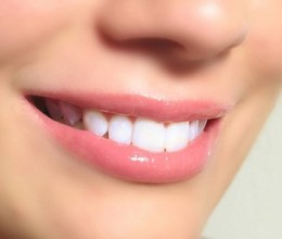 Tips Memerahkan Bibir Secara Alami dan Mencegah Bibir hitam